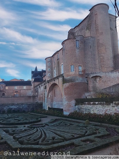 Jardines y Palacio de la Berbie en Albi
Vistas de los jardines y del  Palacio de la Berbie en Albi considerado uno de los conjuntos episcopales mejor conservados del país.
