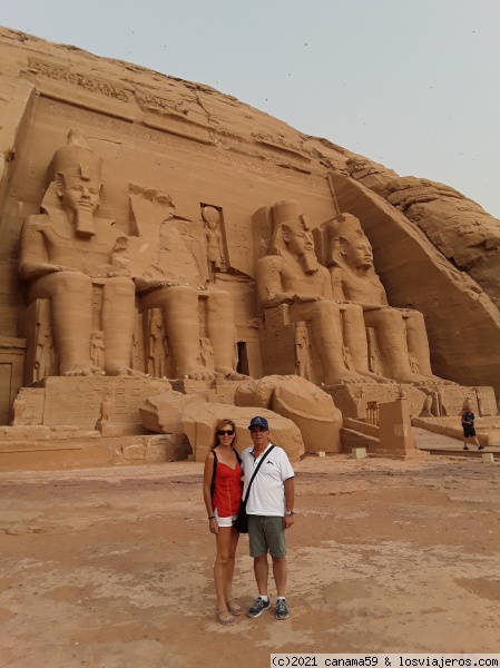 Abu Simbel
Impresionante poder estar bajo las estatuas de los Tempos de Ramses II y Nefertari
