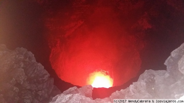 volcan masaya
increible te bajas del carro, te asomas al crater de un volcan activo
