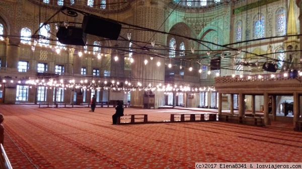 Mezquita Azul de Estambul
Sala de oración de la Mezquita Azul en Estambul
