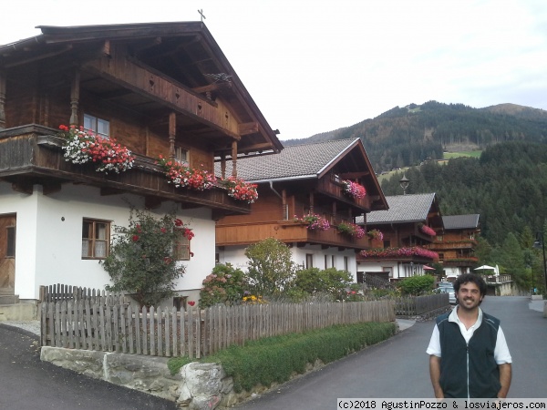 Alpbach
Pueblito austríaco alpino precioso
