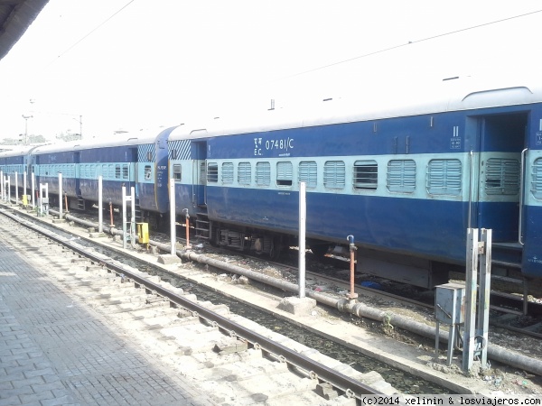 India en tren..
Estacion de tren de Amritsar
