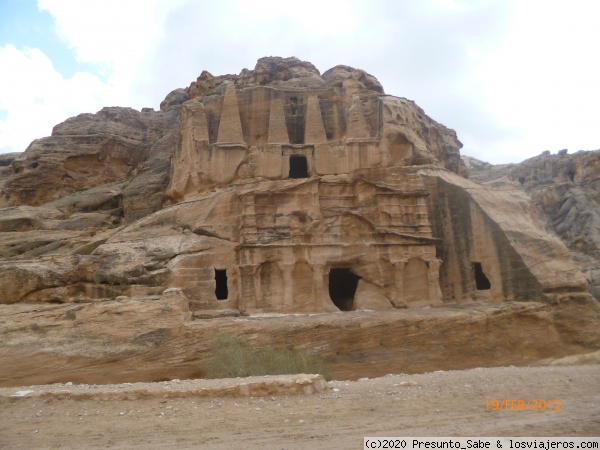 Estructuras nabateas
Antes de llegar al Siq
