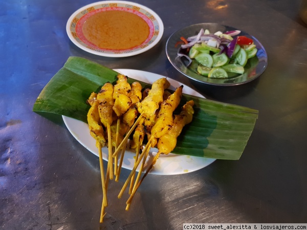 pollo
pollo satay
