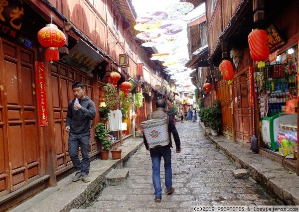 Buscando la China más tradicional. - Blogs de China - YUNNAN --- dia 11 --- LIJIANG - GUILIN - (2)