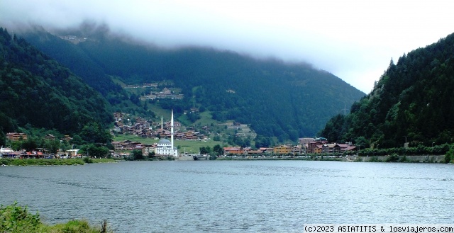 Descubriendo el ESTE de TURQUIA - Blogs de Turquia - LAGO UZUNGÖL y SÜRMENE (4)