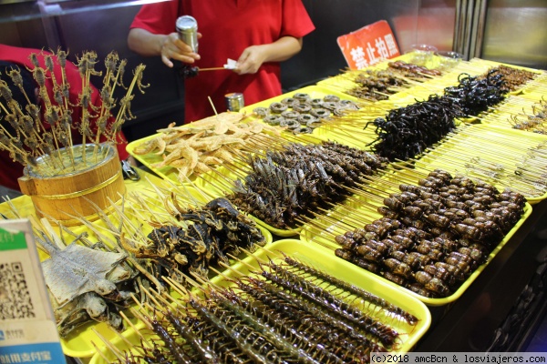 Parada de insectos en Wangfujing (Beijing)
Parada de insectos en Wangfujing (Beijing)
