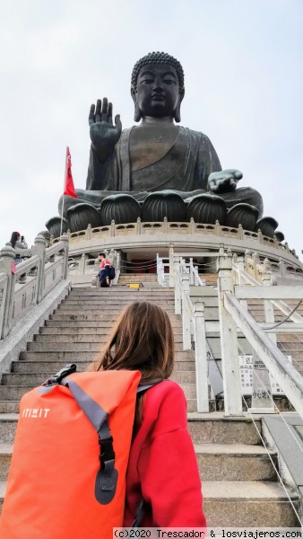 Contemplando Big Budha Tian Tan
Contemplando Big Budha Tian Tan
