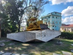 Bulldozer que usaron para destrozar las vías del tren en Santa Clara