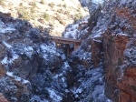 Puente antes del túnel del aparcamiento Canyon Overlook