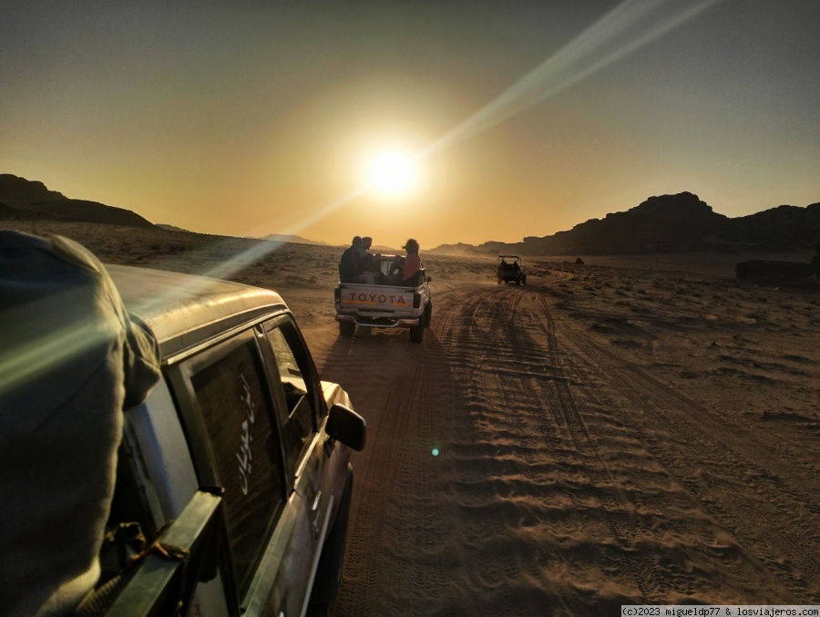 Día 5 Atardecer y campamento del desierto - Jordania en fotos: 1 semana por libre 2023 (1)