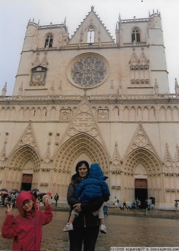 Día 5 Lyon (Francia) - Desde Málaga a Suiza en coche con niños (4)