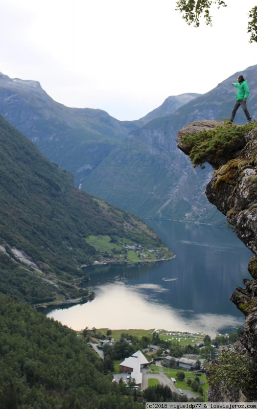 Día 4 Miradores Dalsnibba y Flydalsjuvet de Geiranger (por la tarde) - Preikestolen, Glaciares, Bergen, Hike Nigardsbreen, fiordos, cabañas...con niños (5)