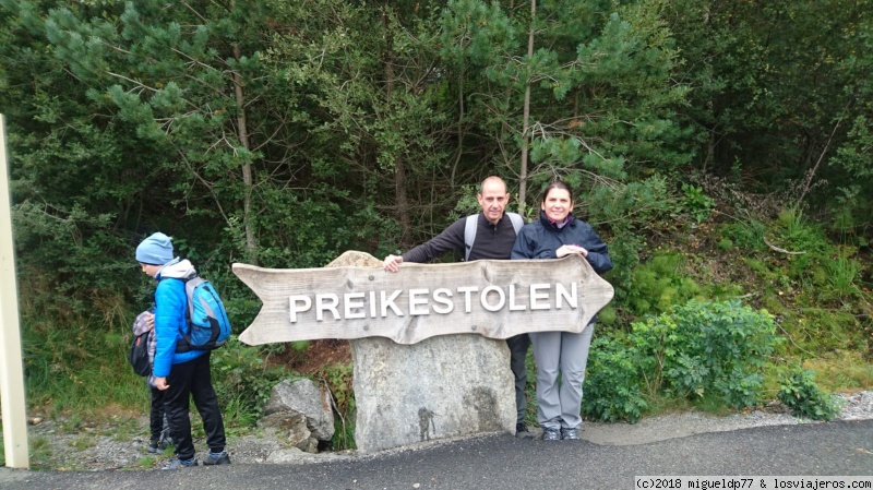 Día 10 Preikestolen (con lluvia y viento) - Preikestolen, Glaciares, Bergen, Hike Nigardsbreen, fiordos, cabañas...con niños (1)
