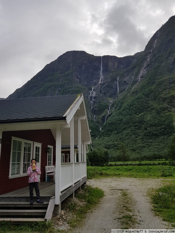 Preikestolen, Glaciares, Bergen, Hike Nigardsbreen, fiordos, cabañas...con niños - Blogs de Noruega - Cabañas - valoración del alojamiento (5)
