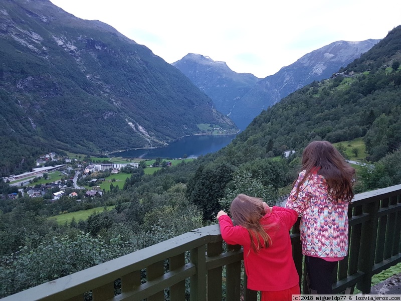 Preikestolen, Glaciares, Bergen, Hike Nigardsbreen, fiordos, cabañas...con niños - Blogs de Noruega - Cabañas - valoración del alojamiento (3)