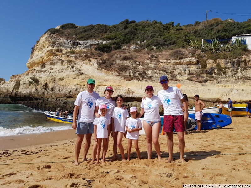 Día 6 Algar de Benagil en lancha y Playa do Castelo - Algarve - playas y atardeceres en coche con niños (1)