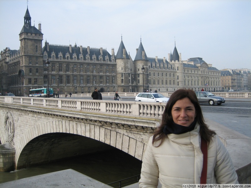 Día 2 Notre Dame, Sainte Chapelle, Conciergerie, Torre Eiffel y barco por Sena - 7 días en París (con Versalles) y 2 en Disney (5)