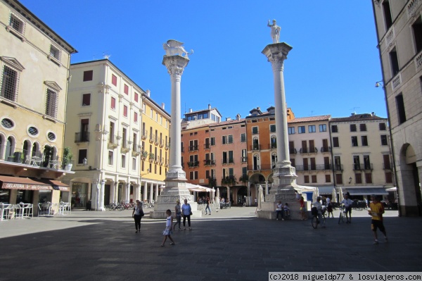 Piazza dei Signori - Vicenza
Piazza dei Signori - Vicenza
