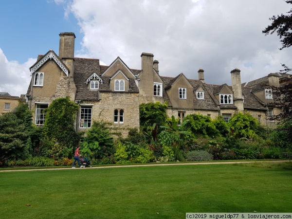 Worcester College desde sus jardines - Oxford
Worcester College desde sus jardines - Oxford
