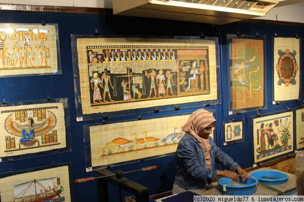 Elaboración de papiros
Elaboración de papiros
