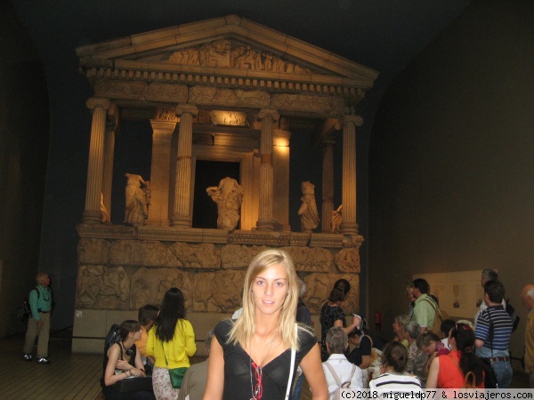 Monumento a las Nereidas - British Museum
Monumento a las Nereidas - British Museum
