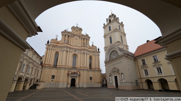 Universidad de Vilna e Iglesia de Saint John
Universidad de Vilna e Iglesia de Saint John
