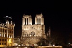 Notre Dame iluminada
Notre, Dame, iluminada