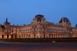 Louvre iluminado