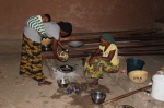 Cocinando sin electricidad en Dindefelo