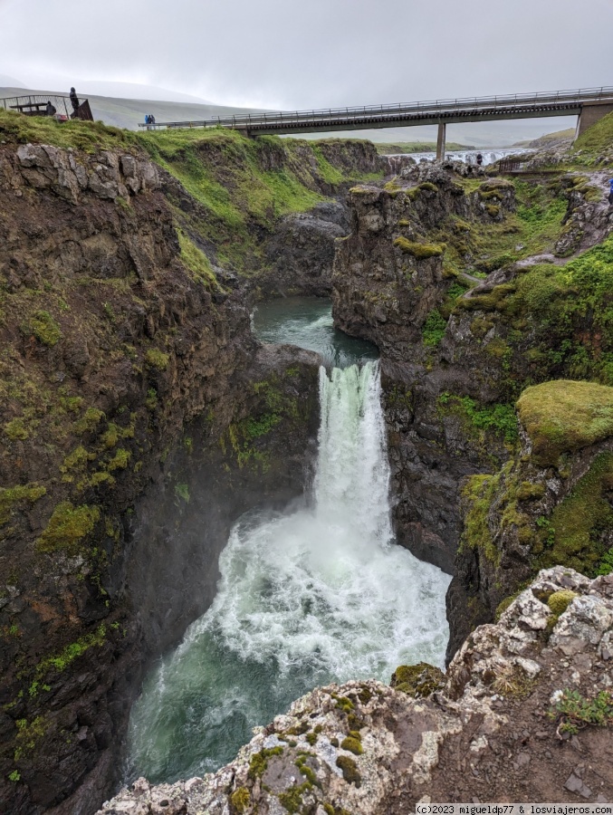 Islandia en fotos - Blogs de Islandia - Día 2 (por la mañana) Glanni Waterfalls y Kolugljúfur Canyon (5)