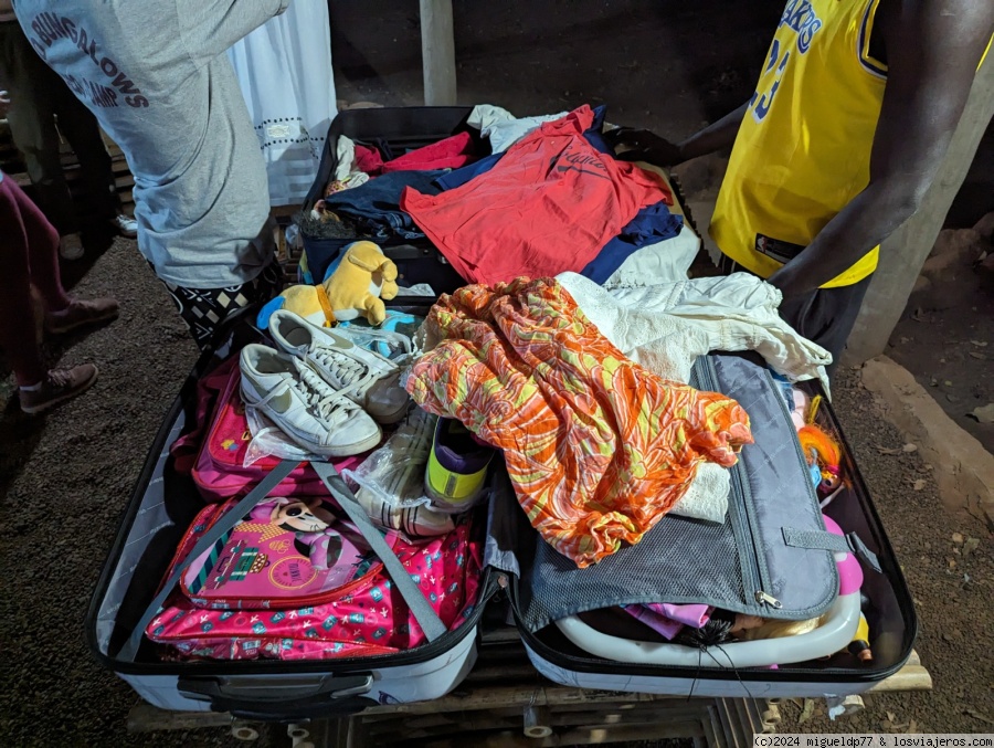 Día 5 Entrega de juguetes en el campamento - Senegal en fotos (2)