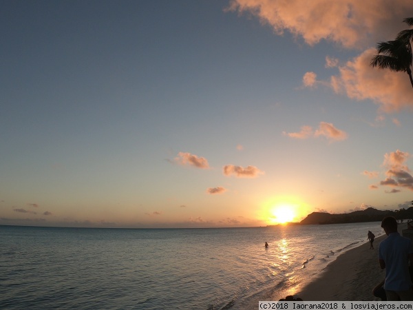 Puesta_sol_Matira_Oeste_bora_bora
Puesta de sol en playa Matira , Bora Bora.

