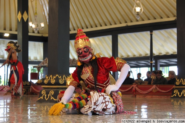 Baile javanés en el kraton
Baile javanés en el kraton
