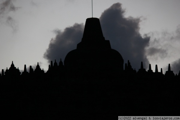 Borobudur
Borobudur
