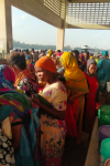 Mujeres en la lonja de Dar es Salaam