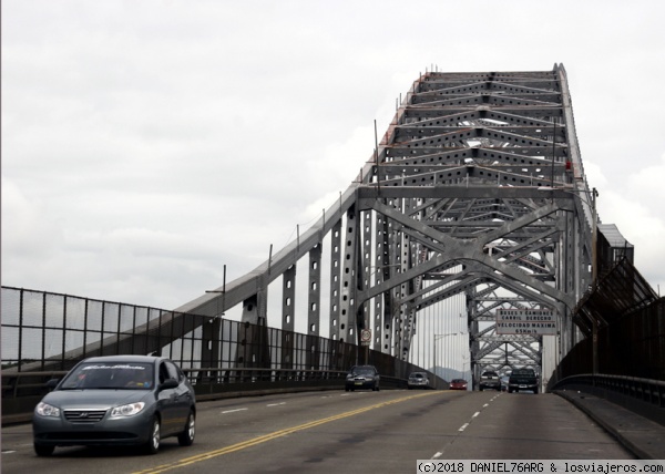 PUENTE DE LAS AMERICAS
El Puente de Las Américas se extiende sobre la Bahía de Panamá en la entrada del Pacífico del Canal.
