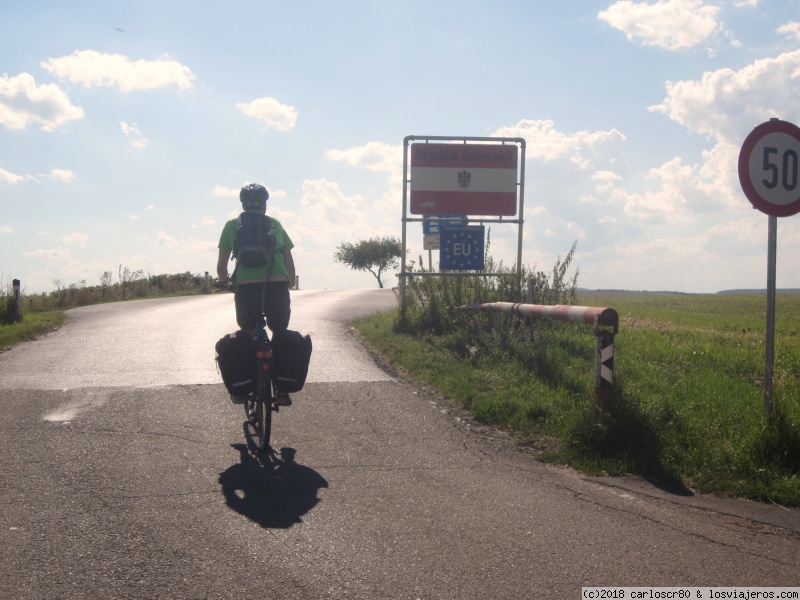 En bici de Praga a Viena - Blogs de Checa Rep. - Día 7: Hevlin – Wilfersdorf. 83km. (2)