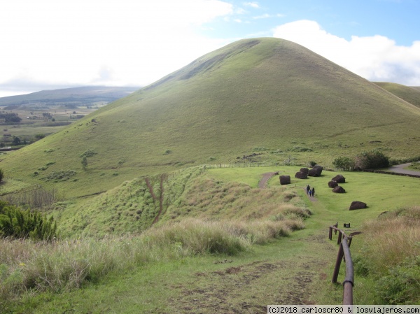 Puna Pau (Cantera Pukaos, sombrero de los moais)
Puna Pau (Cantera Pukaos, sombrero de los moais)
