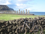 Isla de Pascua, en bicicleta y a pie