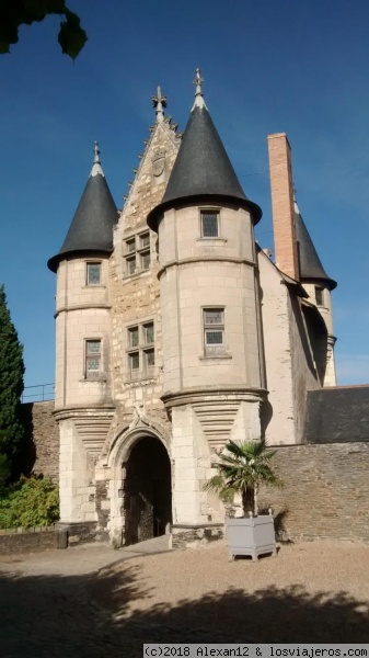 El chatelet
Torrecilla de entrada a una zona del castillo de Angers.
