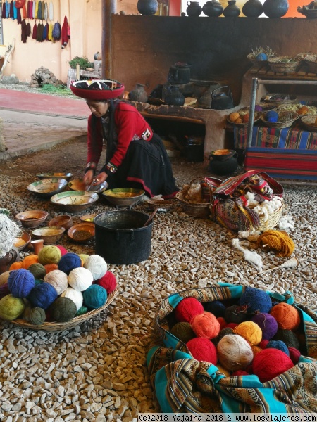 Mujeres Cuzco
Mujeres artesanas en centro de artesanía local cerca de la ciudad de Cuzco
