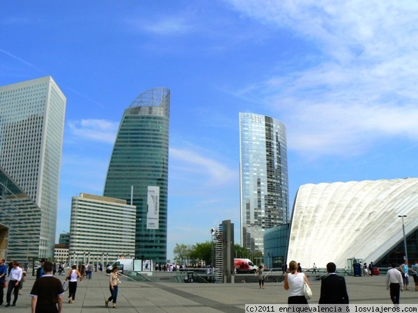 Vista de la Plaza de la Defense.
El nuevo París. Tan distinto del que tenemos todos en mente...
