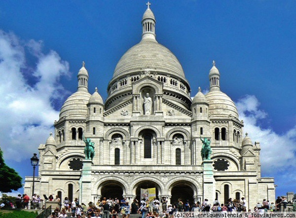 Sacre Coeur en París
Basílica del Sacre Coeur (sagrado corazón) en lo alto de la colina de Montmartre en París.
