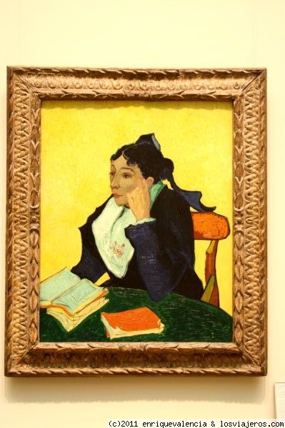Retrato de Madame Joseph-Michel Ginoux, de Van Gogh
Otras de las obras que contiene el Museo Metropolitan de Nueva York. Oleo sobre lienzo de dimensiones 91.4 x 73.7 cm, pintado entre 1.888-1.889
