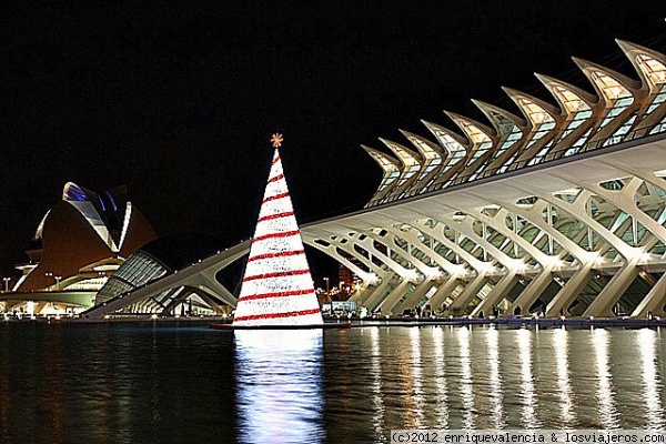 Navidad en la Ciudad de las Artes y Ciencias de Valencia
Arbol artificial que han 