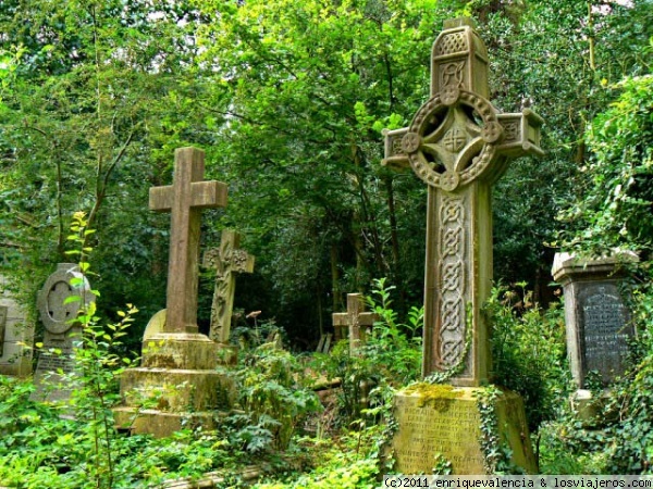 Cementerio de Highgate en Londres
Cementerio Victoriano donde se inspiró el escritor de Drácula
