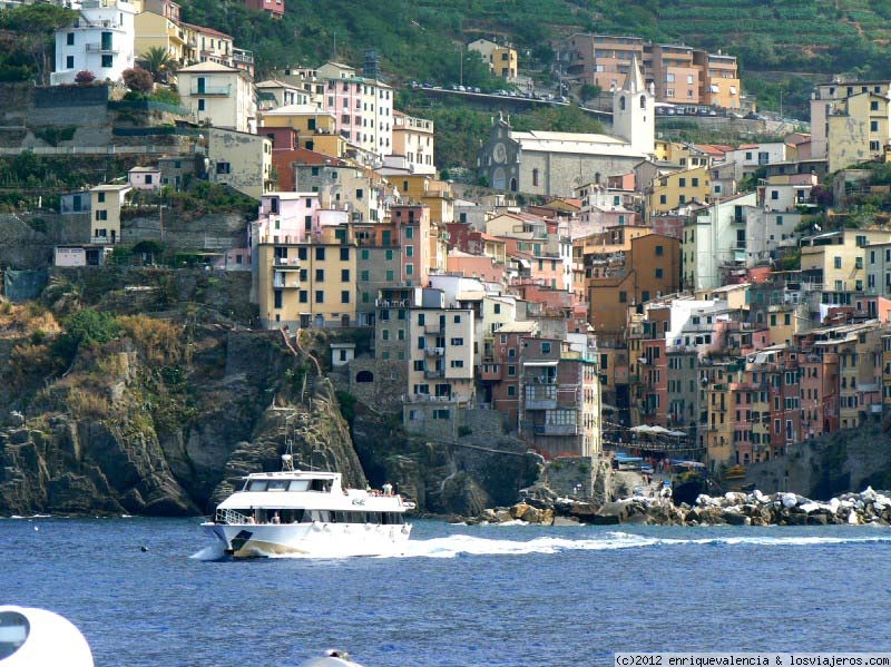 Viajar a  Italia: Ferrysamui.com - Riomaggiore, les Cinque Terres (Ferrysamui.com)