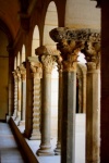 Los Cloisters Nueva York. Claustro de Saint-Guilhem-le-Désert Francia