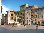 San Gimignano. Plaza de la cisterna.